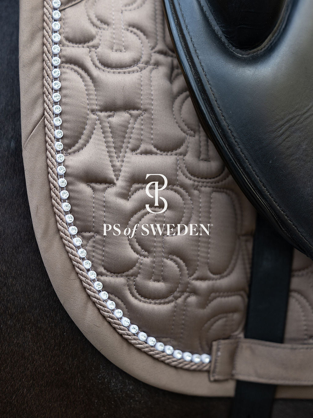 Racecourse bib Dinja Collection Anatomical construction 3 colors Ps of Sweden