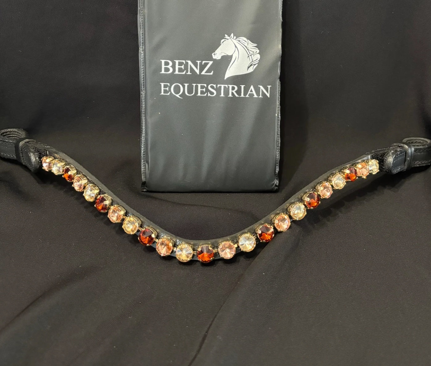 スワロフスキーUシェイプ額革 ハニー&ローズゴールド ブラック Benz Equestrian
