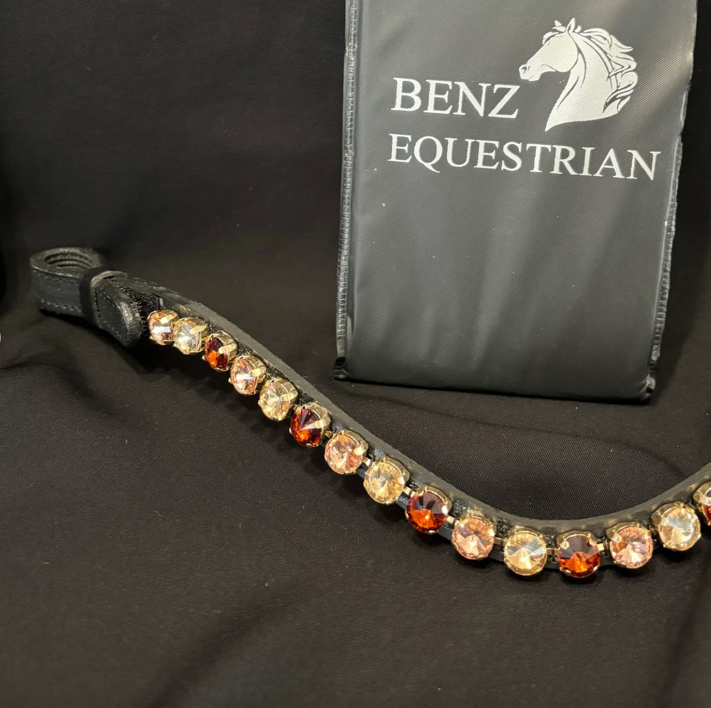 スワロフスキーUシェイプ額革 ハニー&ローズゴールド ブラック Benz Equestrian