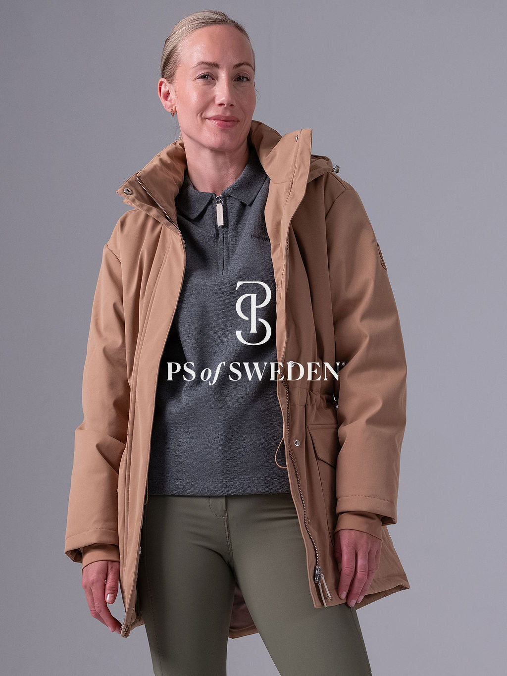 軽量ダウンジャケット レディース 取り外し可能フード付き キャメル Ps of Sweden