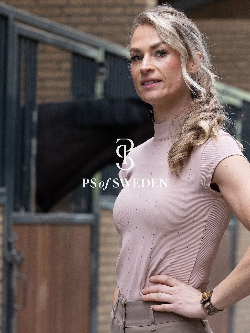 Short sleeve short shirt from the Dinja Collection in ribbed jersey in 3 colours by Ps of Sweden