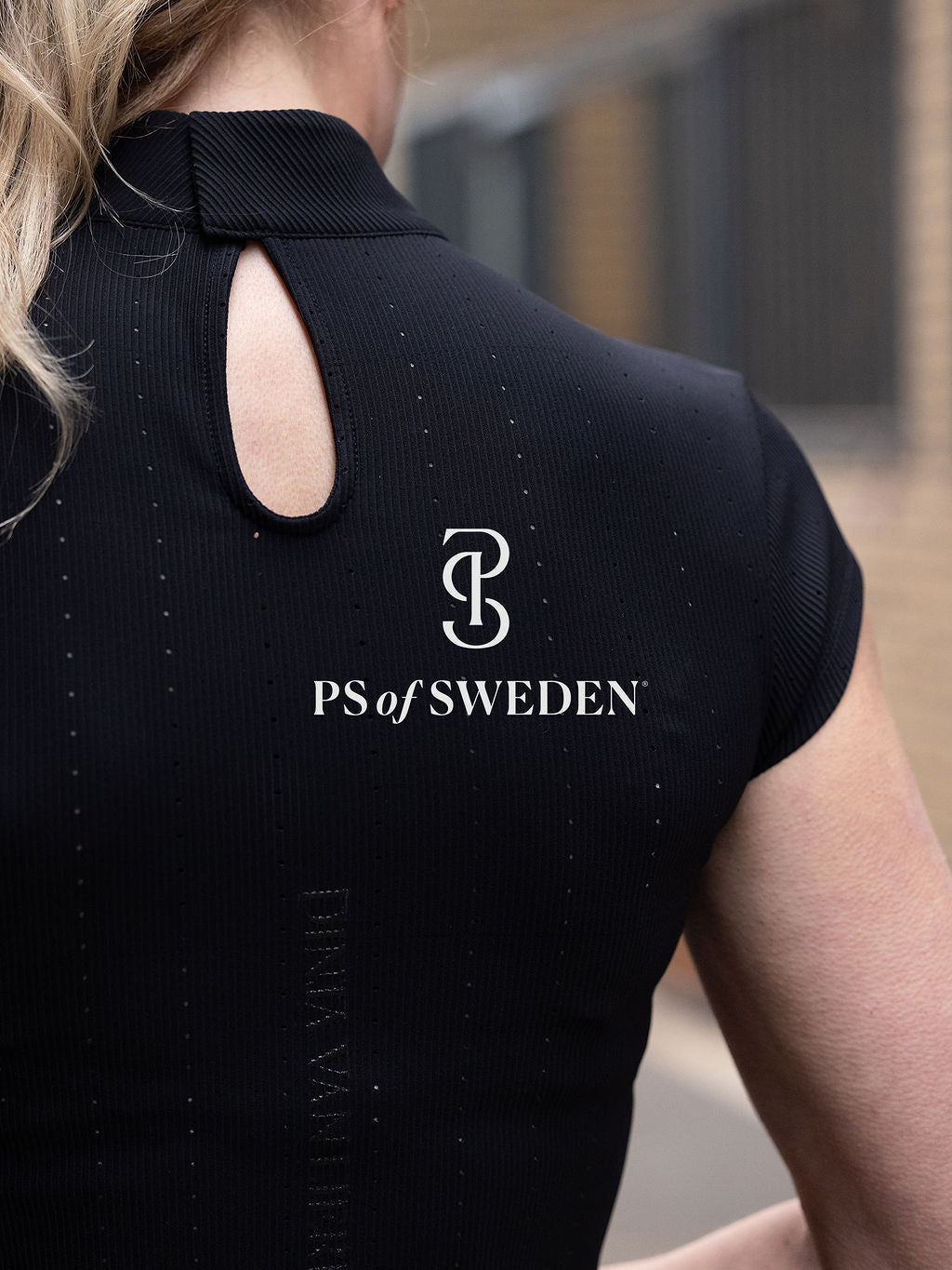 Short sleeve short shirt from the Dinja Collection in ribbed jersey in 3 colours by Ps of Sweden