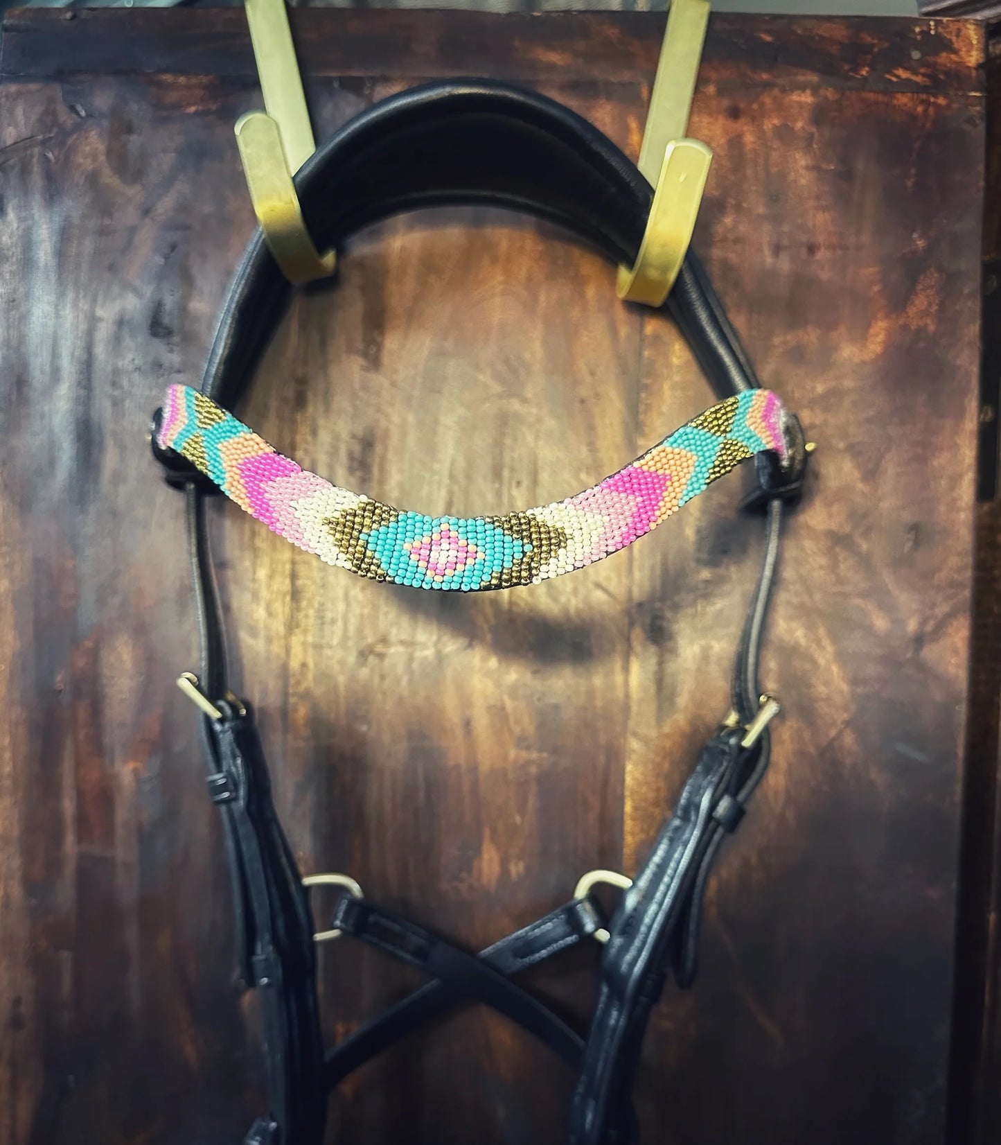 イタリアンレザー額革 ビーズ刺繍 2色 Masego