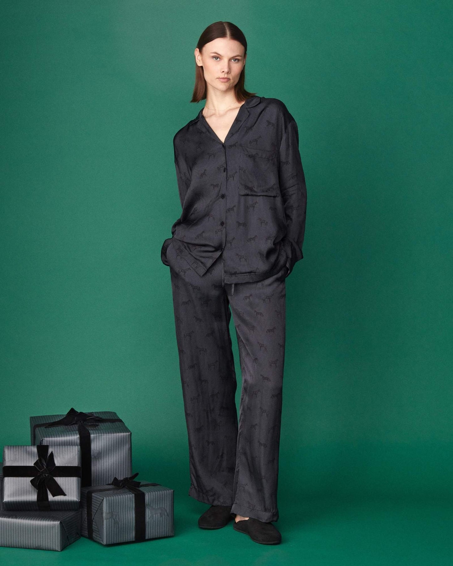 【2点セット】ホースプリントパジャマセット ブラック Yagya