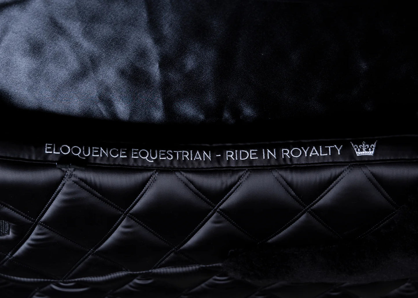 最高級天然ウールファーパッド付きゼッケン ラインストーン付き 馬場用 鞍傷防止 Eloquence Equestrian