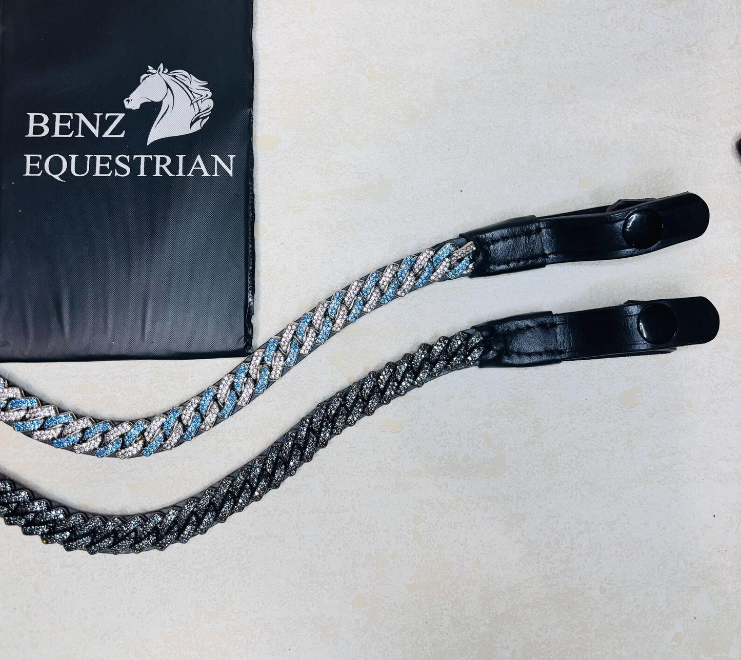 スワロフスキーUシェイプ額革 ブラック/アクアブルー Benz Equestrian