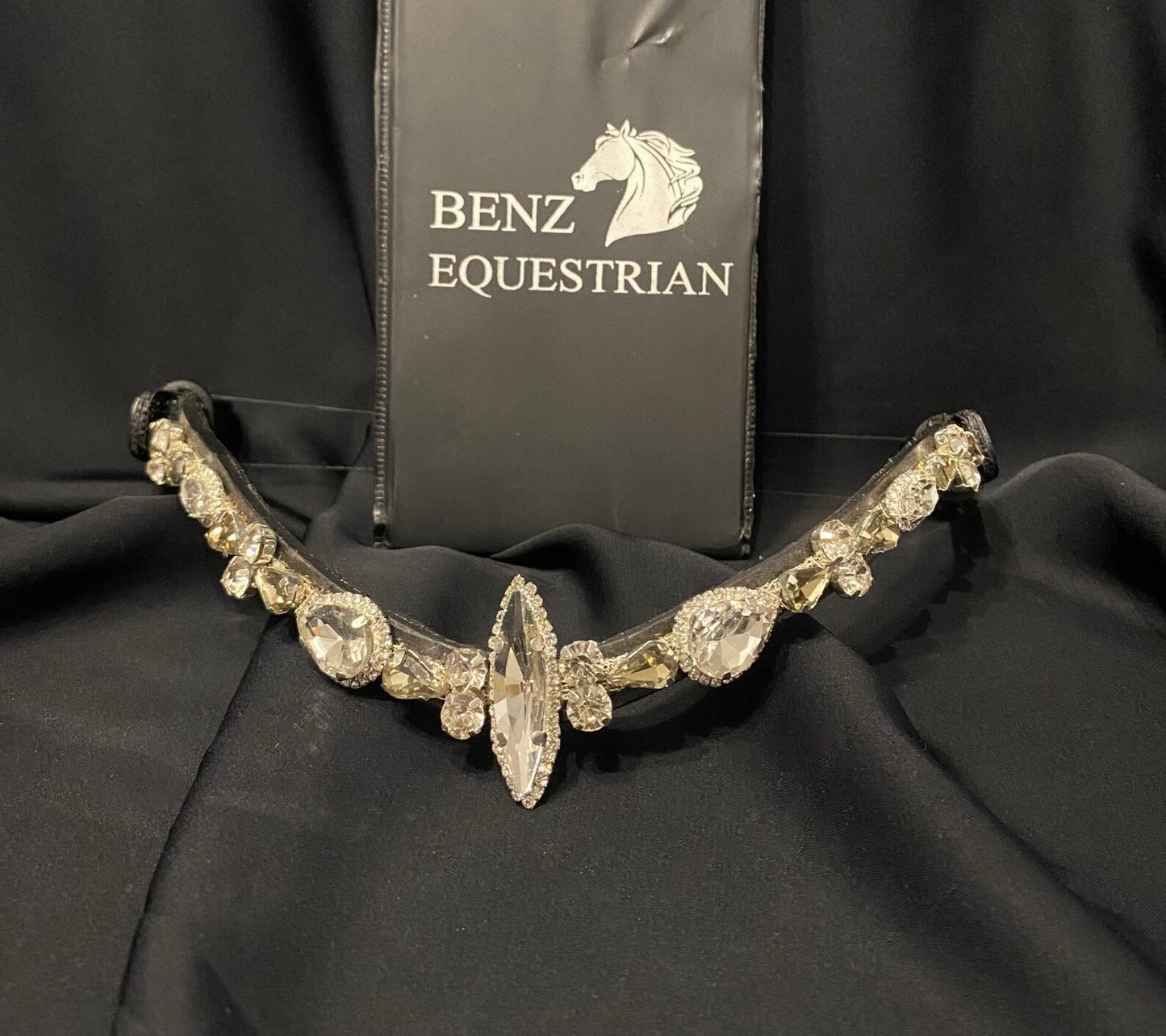 スワロフスキードロップクリスタル額革 シルバー Benz Equestrian