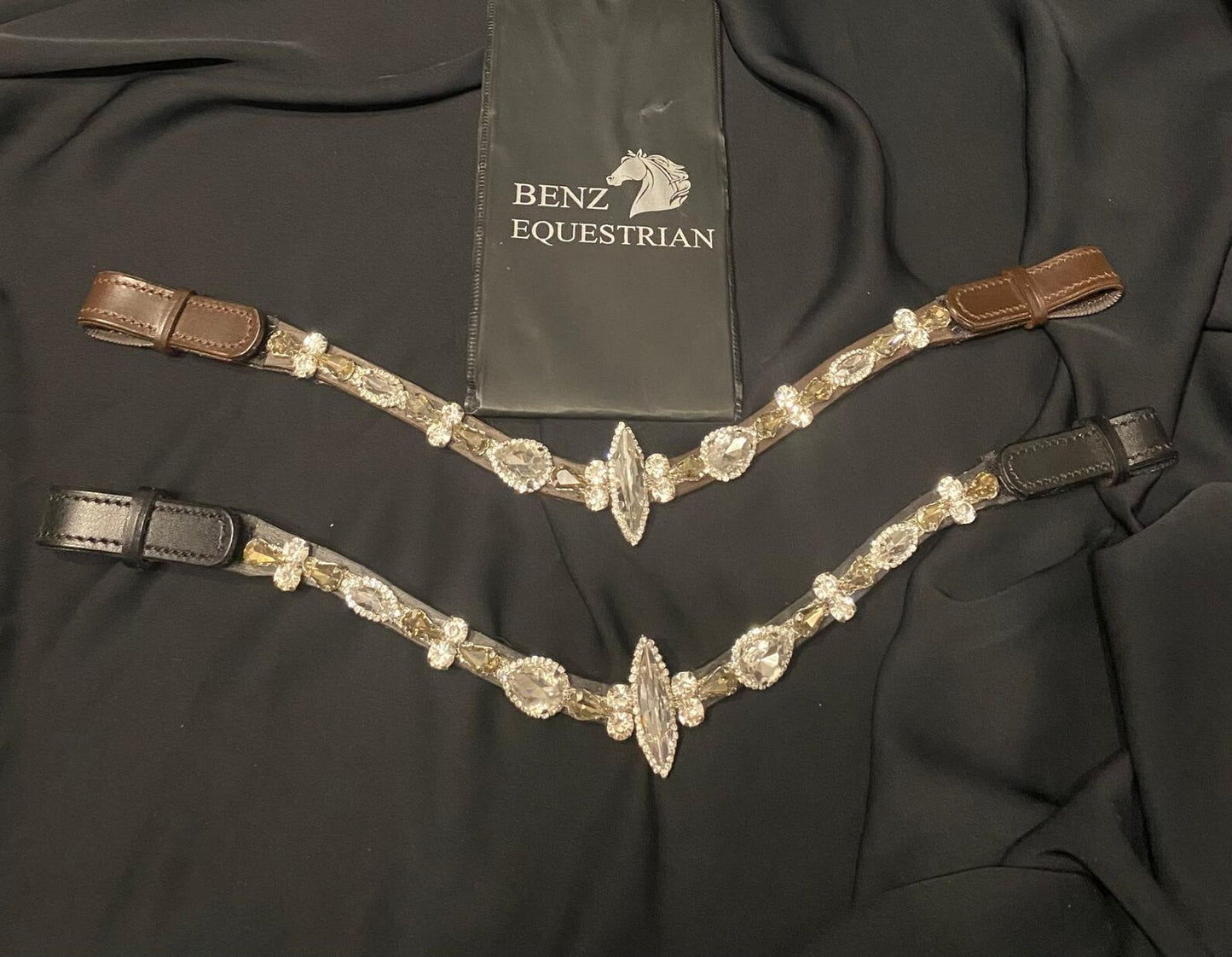 スワロフスキードロップクリスタル額革 シルバー Benz Equestrian