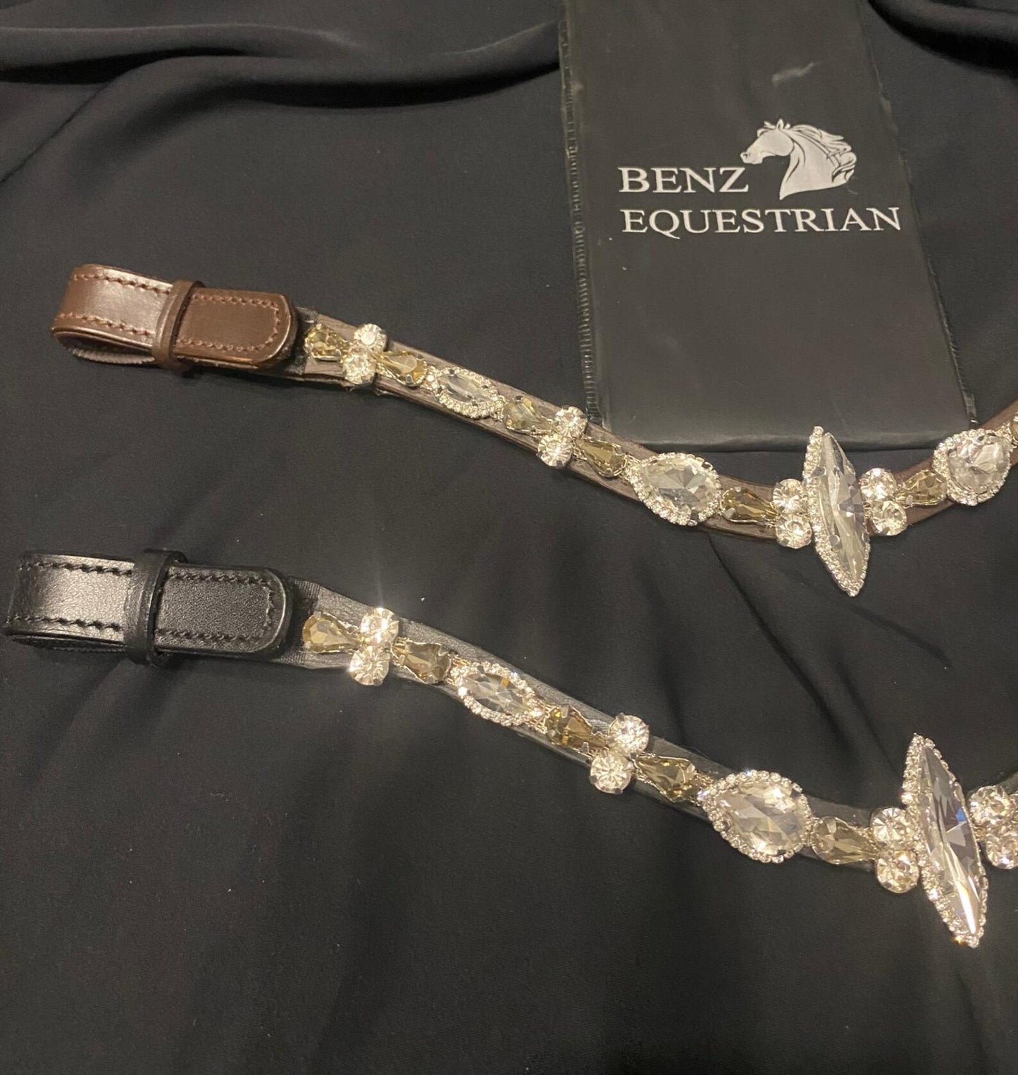スワロフスキードロップクリスタル額革 シルバー Benz Equestrian