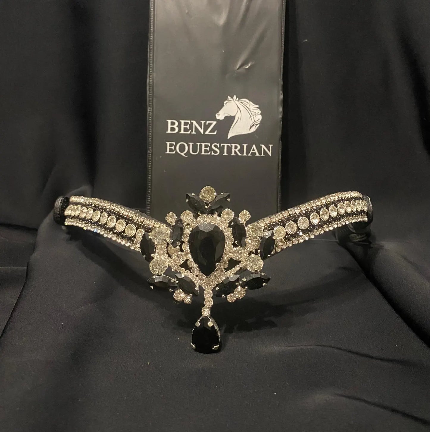 スワロフスキーメガブリング額革 ブラック Benz Equestrian