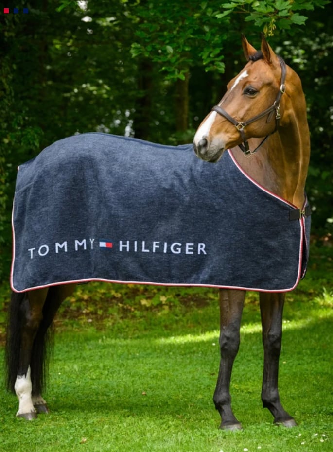 フリース馬着 Tommy Hillfiger Equestrian ビックロゴ フリースラグ｜乗馬用品店レクシア