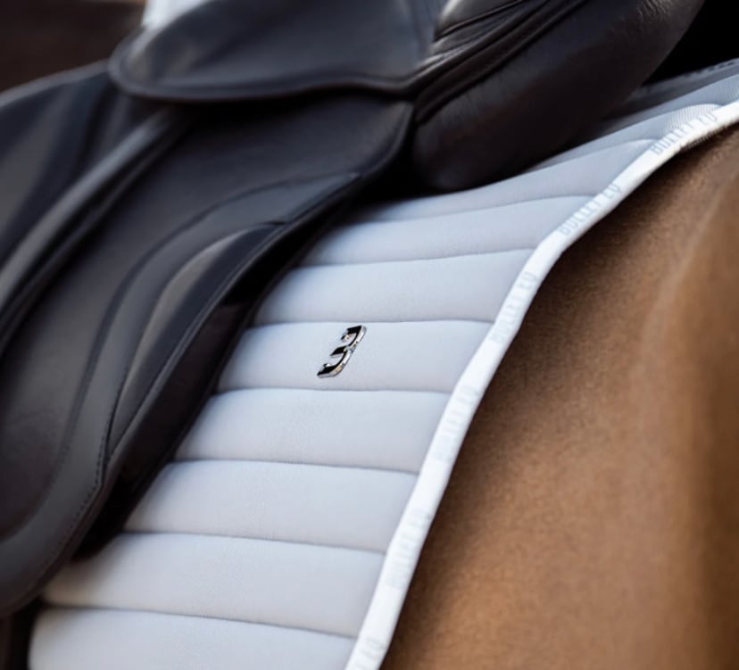 速乾サドルパッド&イヤーネット 2点セット 馬場用ゼッケン Bullet Equestrian design フル