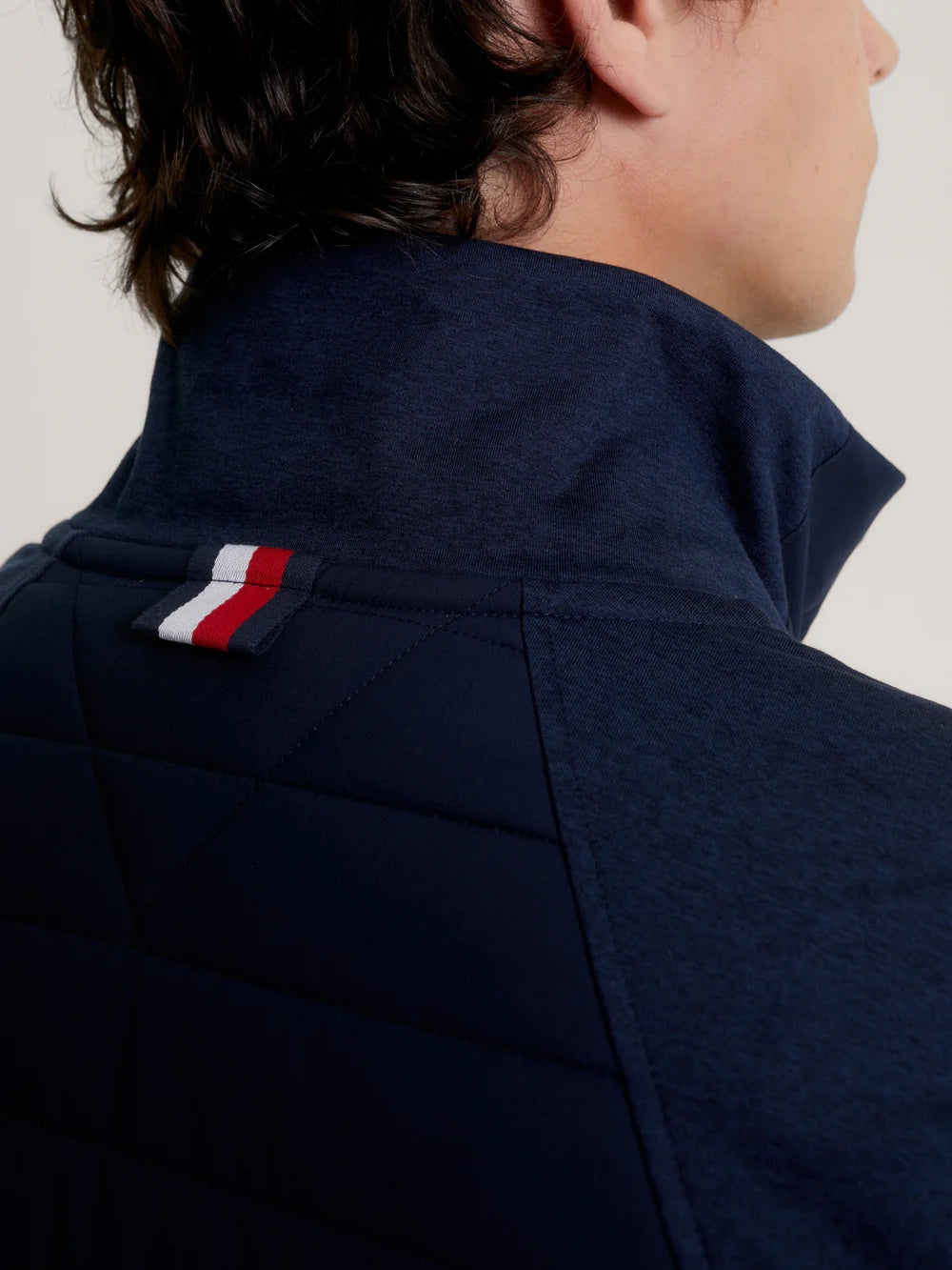 メンズハイブリッドベスト 反応性ヒートバランス素材 ネイビー Tommy Hilfiger Equestrian