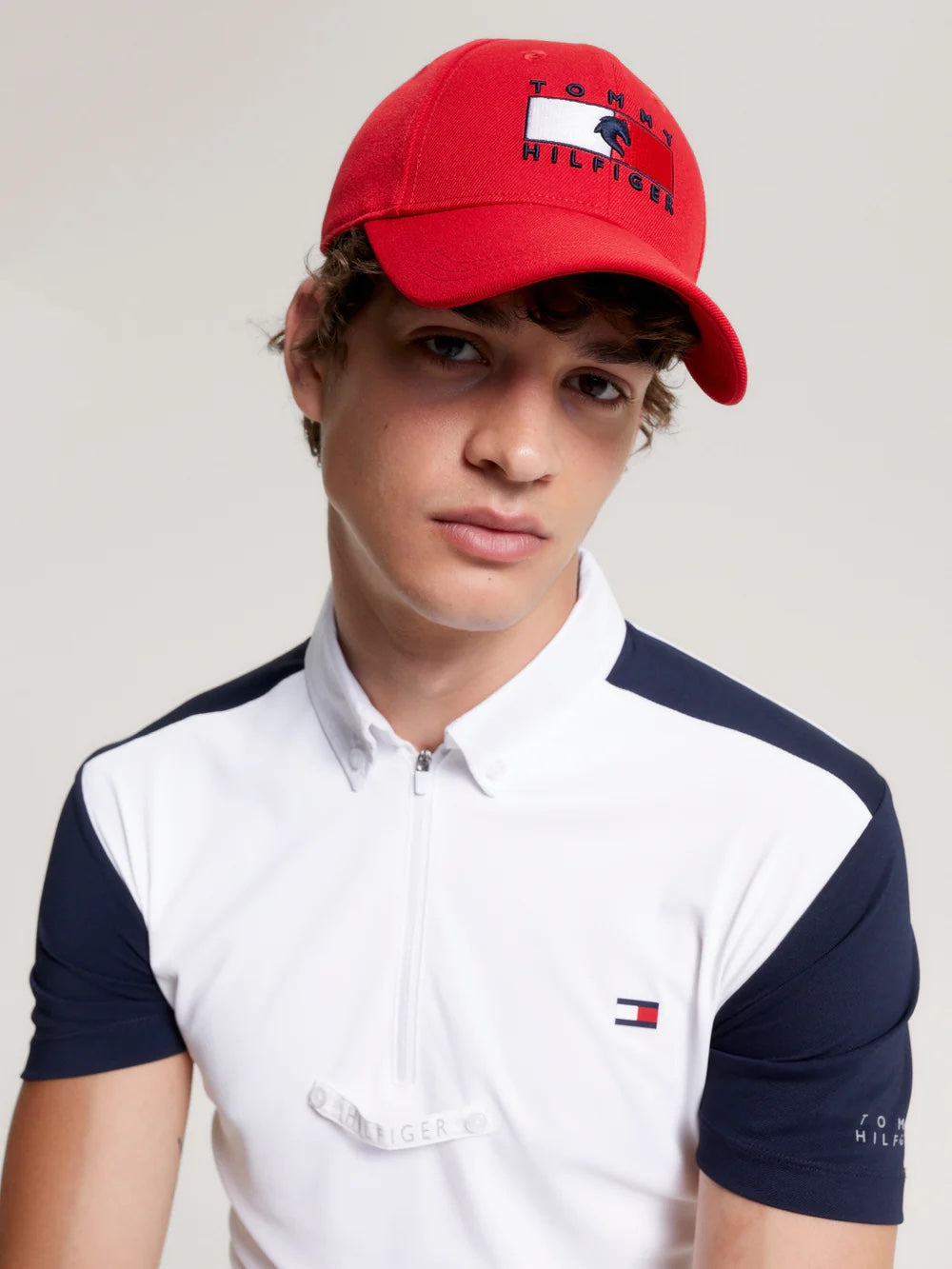 ユニセックス乗馬用キャップ ネイビー/ホワイト/レッド 防水Tommy Hilfiger Equestrian