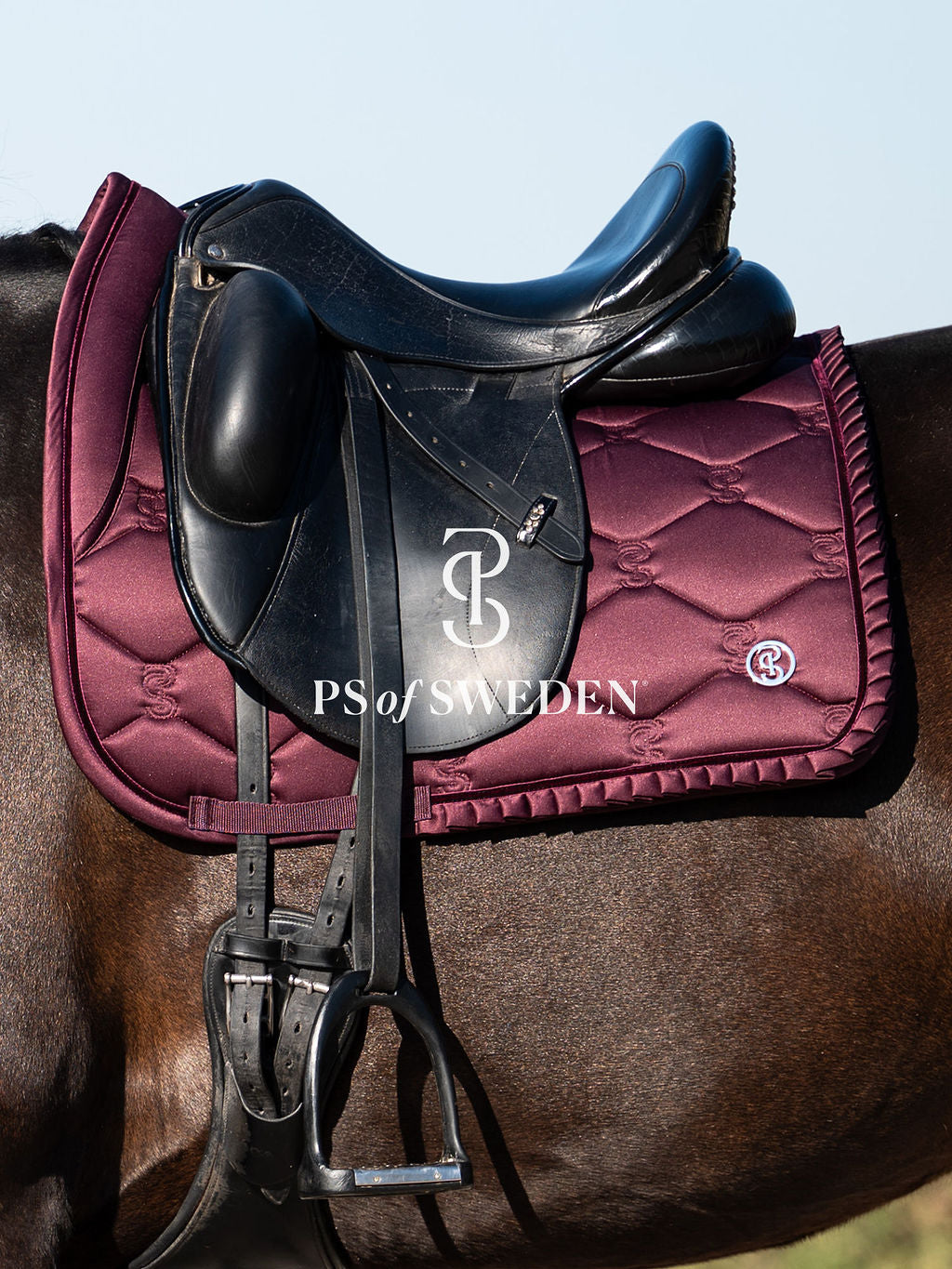 Horse track bib with ruffles, anatomical construction, Ps of Sweden