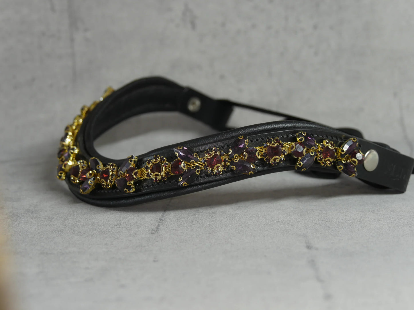 [Last one] Swarovski crystal frame leather clear &amp; chain black Benz Equestrian