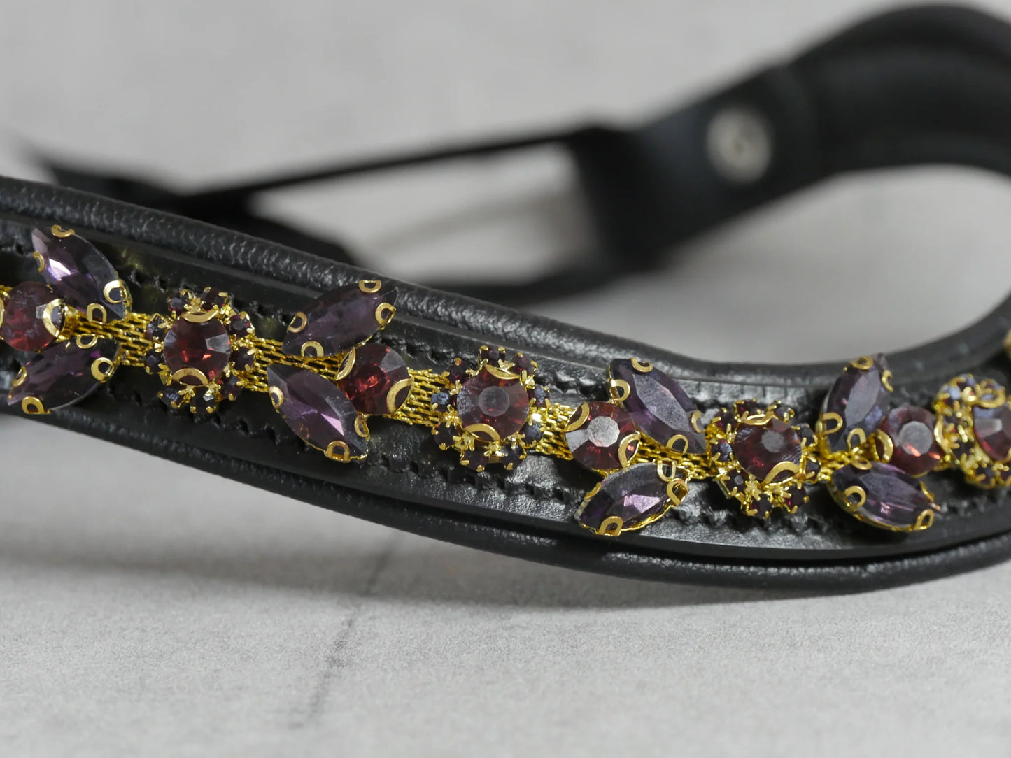 [Last one] Swarovski crystal frame leather clear &amp; chain black Benz Equestrian