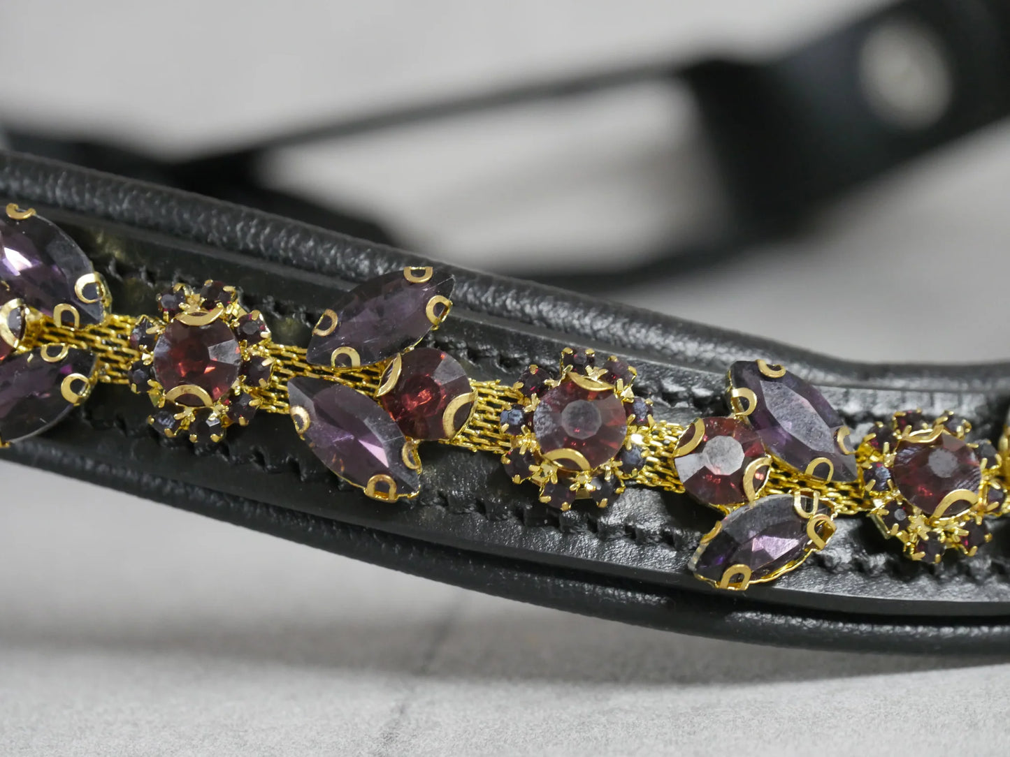 [Last one] Swarovski crystal frame leather clear &amp; chain black Benz Equestrian