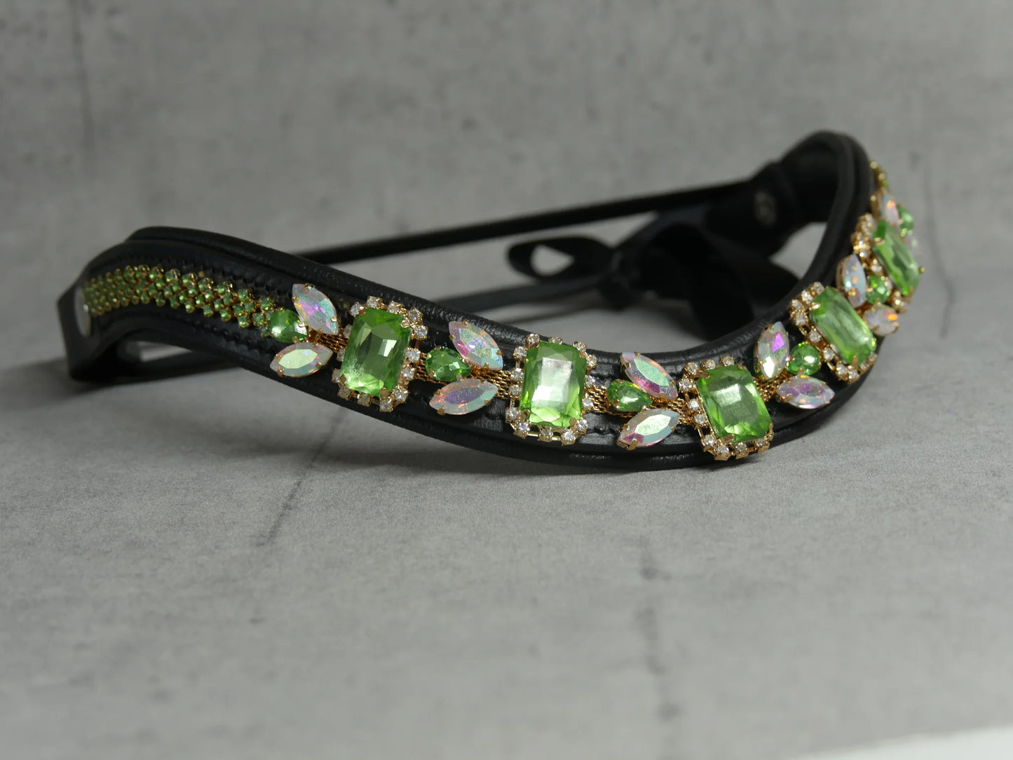 [Last one] Swarovski crystal frame leather clear &amp; chain black Benz Equestrian