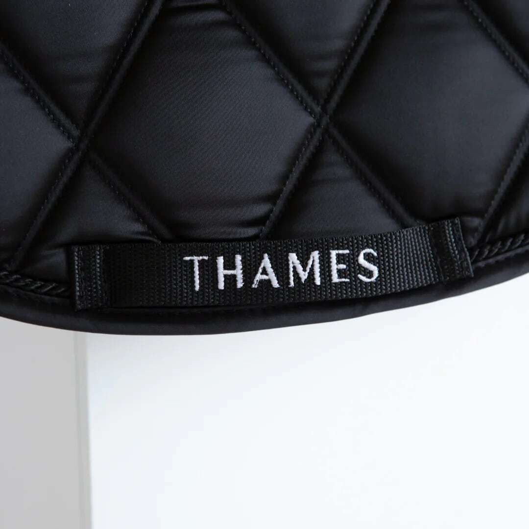 サテンキルティングゼッケン 馬場用 ブラック Thames